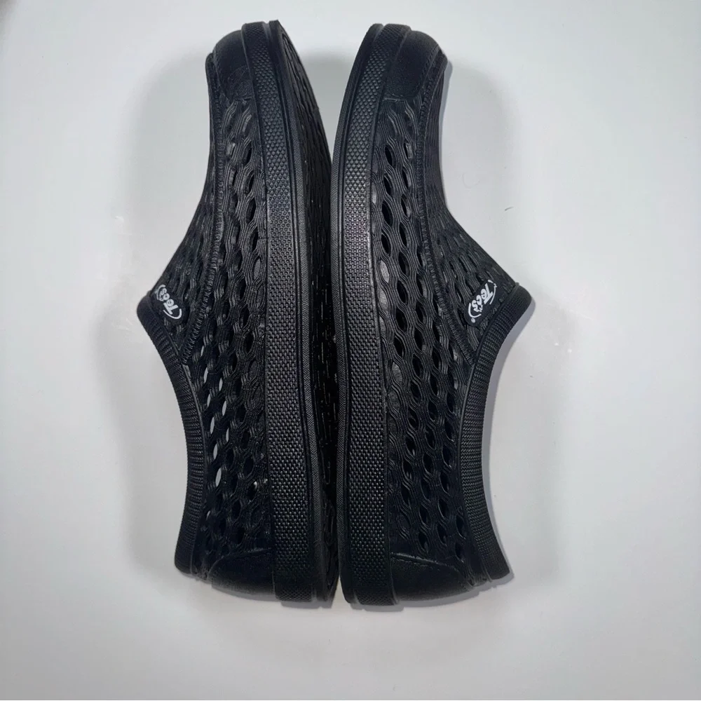 Black Breathable Slip-On Sandal Croc-like